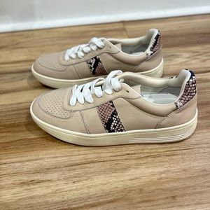 Chelsea & Violet Leather Platform Sneakers